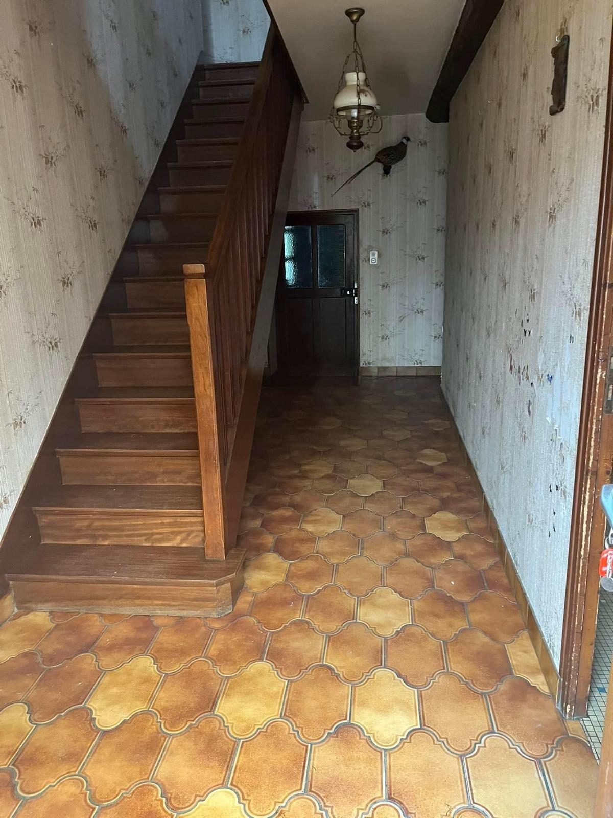 Antes — Hall e Escadaria